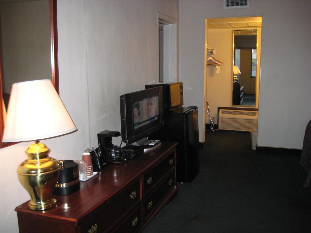 Royal Holiday Motel By Belvilla Gallup I-40 Room photo